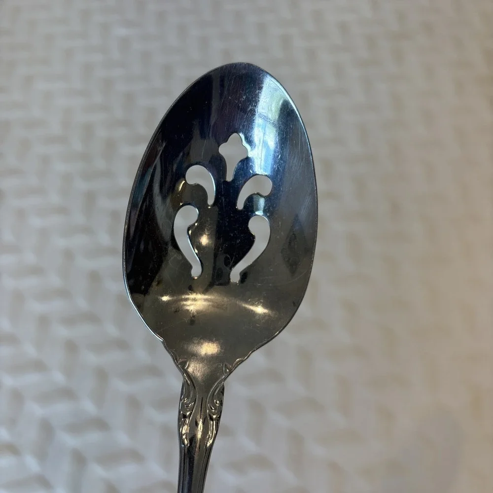 Oneida FREDERICK II 8.5 Serving Spoons (3) Stainless Heirloom Glossy Silverware